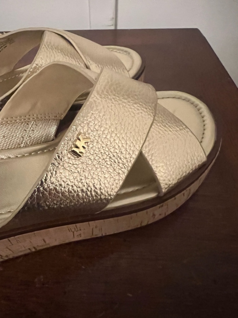 Michael Michael Kors Cary Metallic Leather Wedge Sandals in Pale Gold size 7.5 - Picture 6 of 10